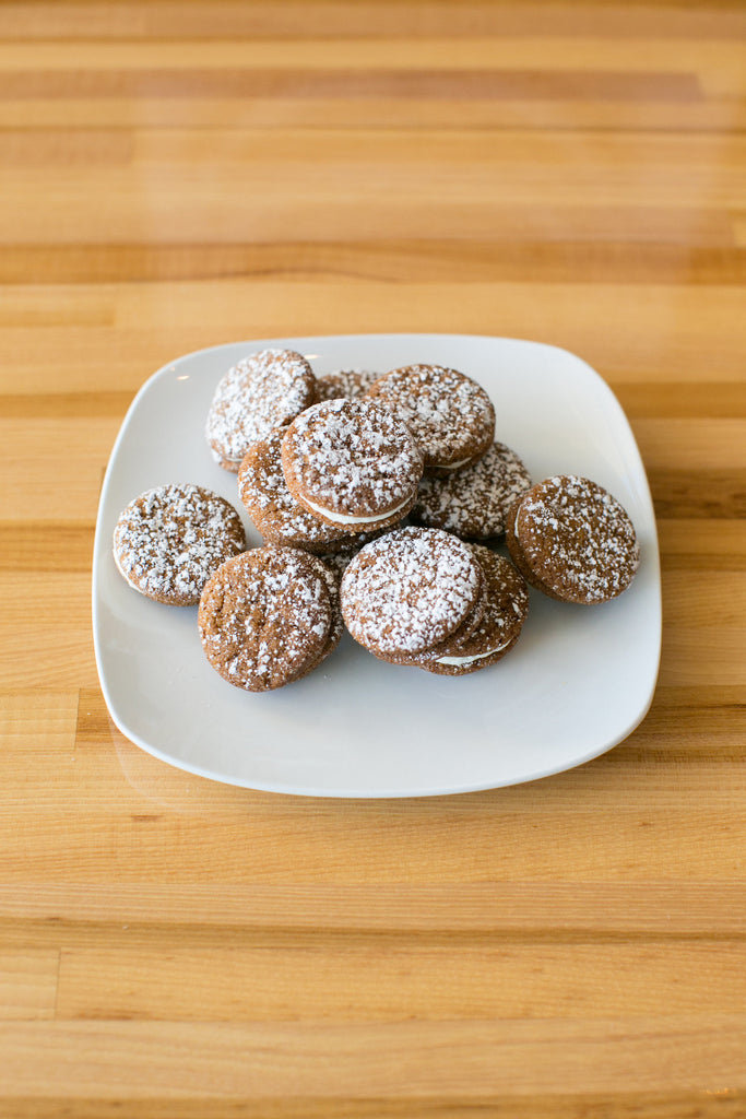 Mini Gingersnap Cookie Pies